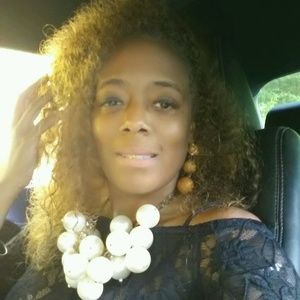 Meet your Posher, Letitia